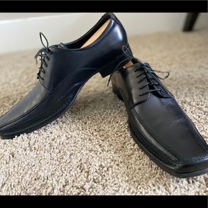 Like NEW Kenneth Cole Men’s dress shoe size 10.5